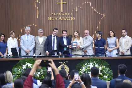 Cabo Maciel homenageia médicos do Amazonas com Sessão Especial na Aleam