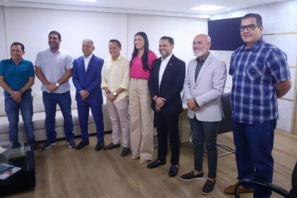 Assembleia Legislativa recebe deputados eleitos em reunião de integração na Presidência