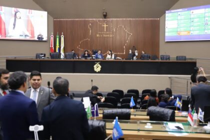 Sessão plenária tem cobranças por melhorias na saúde, segurança pública e propostas para a juventude