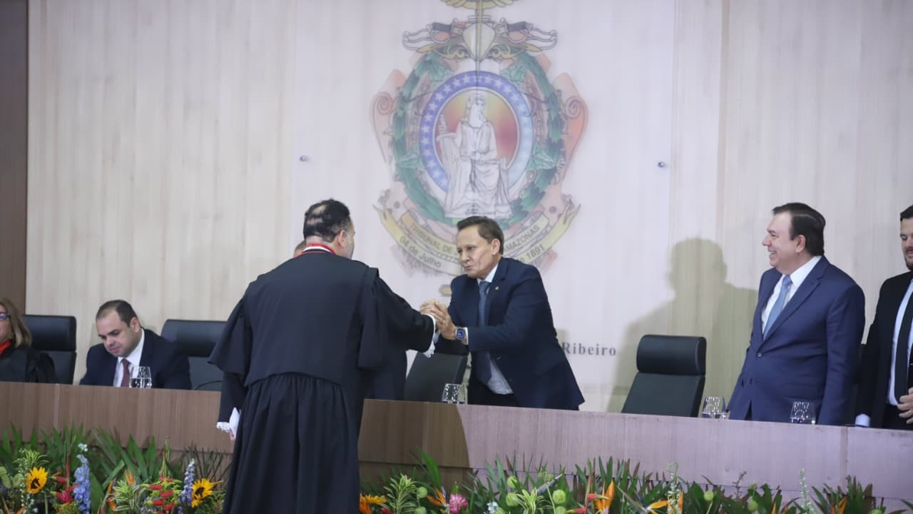 Adjuto Afonso destaca união entre Aleam e TJAM na posse de três novos desembargadores