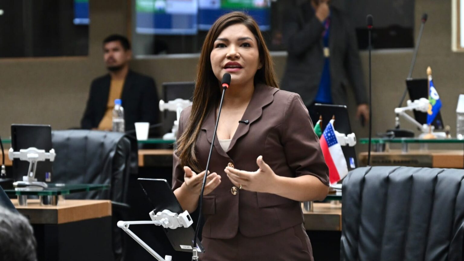 Joana Darc destaca presença feminina na política e se coloca à disposição do governo eleito